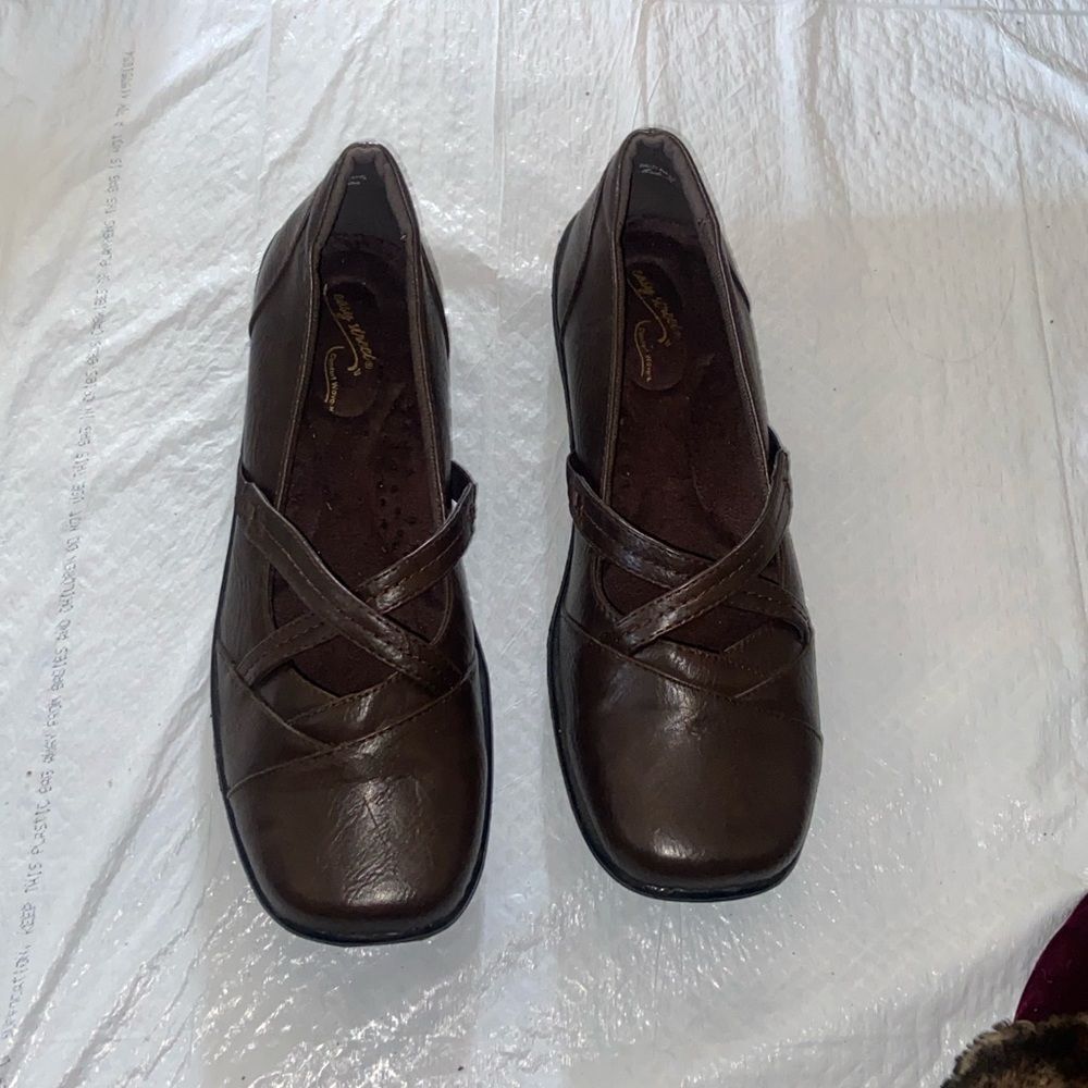Easy Street Women's Dark Brown Crisscross Flats Size 10W